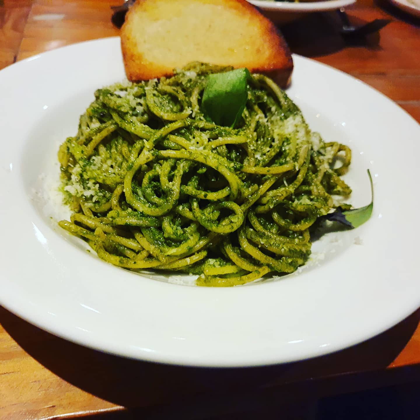 Spaghetti pesto
