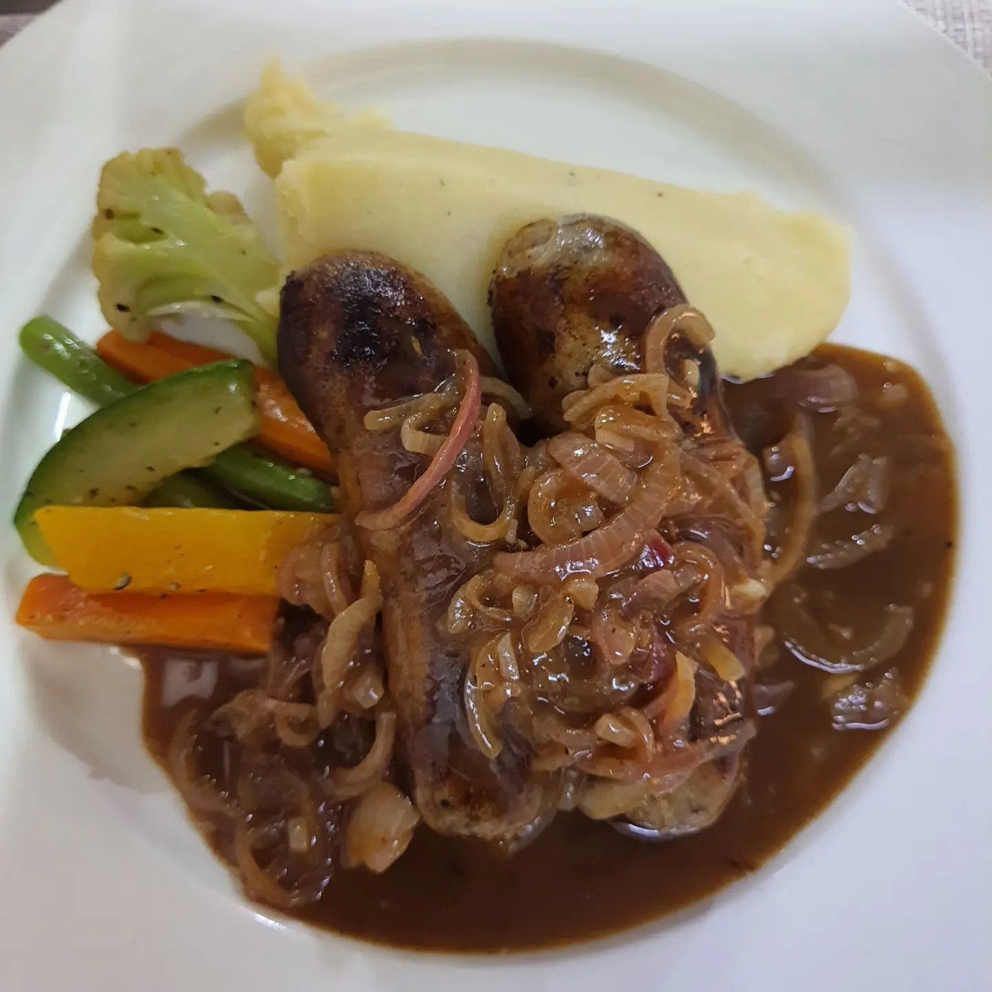 Banger And Mash (Bratwurst Sausages)